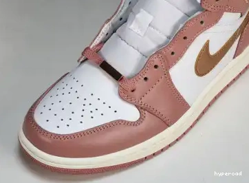 Hyperoad Mid Stardust” SE“Red Jordan Air 1 0425